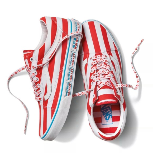 Vans & Where’s Waldo Collab Sneakers, Red & White in Size 7.5M - Picture 2 of 14